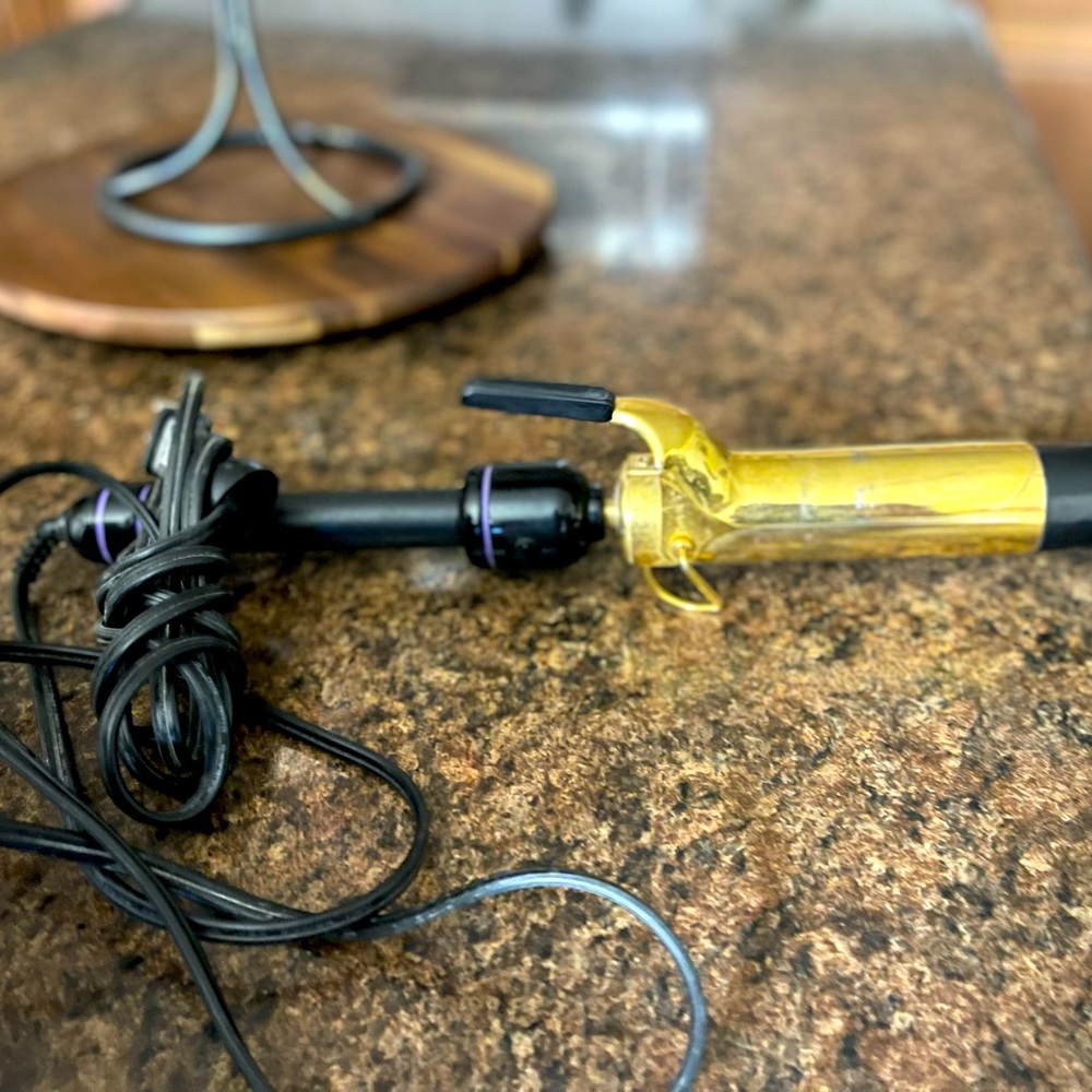 Hot Tool Curling Iron 3”